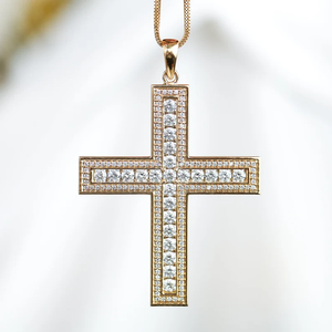 Colgante de Cruz con Diamante Cultivado en Laboratorio de Lujo en Oro Sólido de 14K o Oro Blanco, Joyería Fina para Mujeres y Hombres, Diseño Inspirado en la Fe - Product Image 2