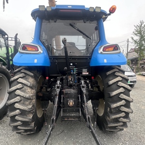 <span class=keywords><strong>Tractor</strong></span> LS 1504 de Segunda Mano de Alta Calidad, Tracción en las Cuatro Ruedas, 150 Caballos de Fuerza, Motor Diésel de 4 Cilindros, Cabina con Aire Acondicionado - Product Image 3