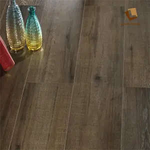 Venta de suelo laminado de madera antideslizante de 12mm AC5