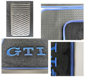 Set Completo di 4 <span class=keywords><strong>Tappetini</strong></span> Auto Personalizzati con Logo, Bordo Blu, in Velluto Premium Antiscivolo per <span class=keywords><strong>Audi</strong></span> A4/A5/Q3 - Product Image 2