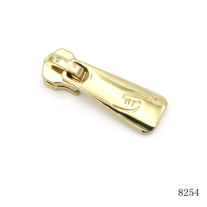 Tirette de <span class=keywords><strong>fermeture</strong></span> <span class=keywords><strong>éclair</strong></span> en métal gravée avec logo de marque personnalisé, couleur or brillant, pour accessoires de maroquinerie - Product Image 1