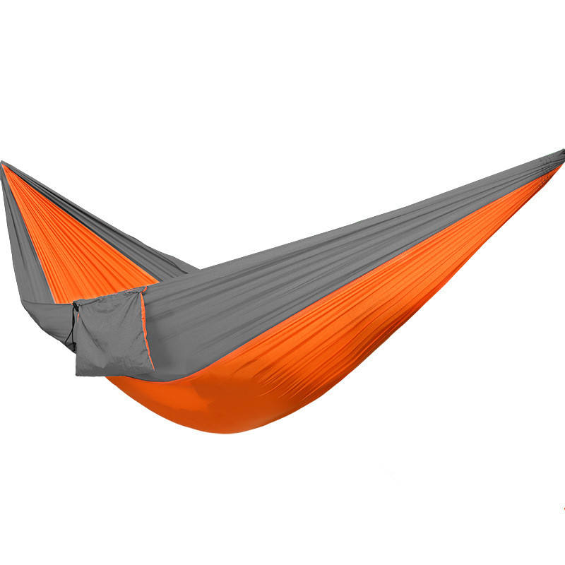 สีส้มแดงผสมกับสีเทาปานกลาง