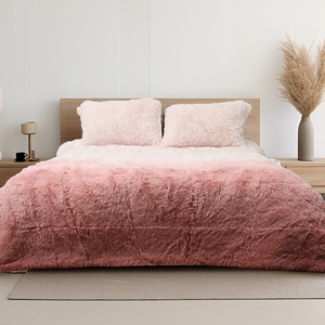 Couette en microfibre respirante ultra-douce pour la peau Ensembles de couettes de lit <span class=keywords><strong>boule</strong></span> de fourrure Literie de luxe - Product Image 1