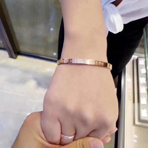 Venta al por mayor de pulseras de pareja de acero inoxidable personalizado y Zirconia brazalete de moda tallado 'Forever Love Only You' para mujeres - Product Image 5