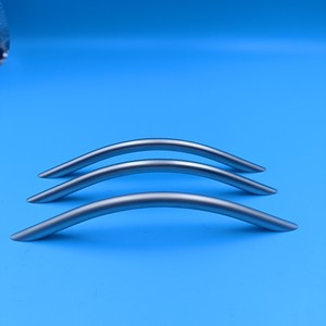 Poignées de meuble courbées en acier inoxydable 10x96 10x128 10x160 10x192 10x224 style européen pour tiroirs, armoires et quincaillerie de meubles - Product Image 2