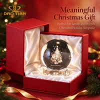 Boule de cristal personnalisée pour arbre de Noël, sphère gravée au laser avec base, nom et date personnalisés, souvenir de vacances, boîte cadeau, vente en gros
