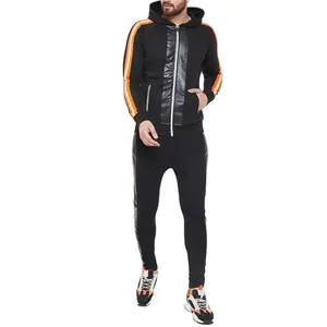 Großhandel Männer Trainings anzug Jogger Solid Slim Trainings anzug benutzer definierte Leder Patch Logo Fitness Sportswear Jogger Anzüge Set Trainings kleidung