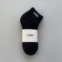 Chaussettes Crew à logo brodé de créateur Chaussettes de sport 100% coton personnalisées pour hommes Mode OEM Service Football imprimé numériquement