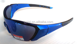 Lunettes de soleil polarisées pour hommes avec verres miroir et monture en métal PC optimale pour les activités de plein air - Product Image 1