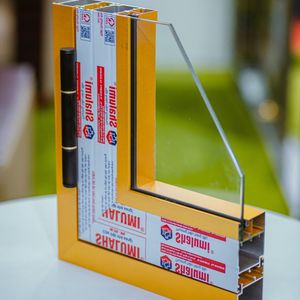 Service de découpe de profilés en aluminium doré de la série Shalumi 6000 pour systèmes de portes et fenêtres modernes Song Hong Aluminium Vietnam - Product Image 2