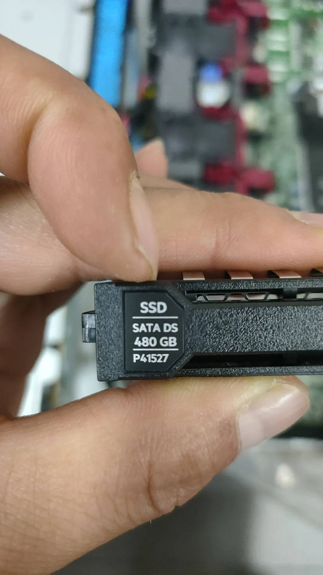 P40502-B21 baru P18432-B21 asli P18477-001 P41527-001 P13657-001480G SATA 6G MU SFF penggunaan campuran SFF BC Multi Vendor SSD