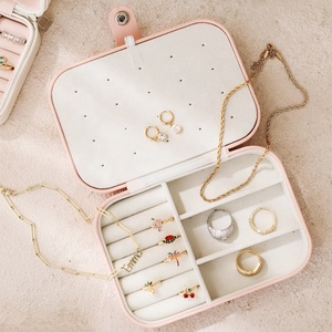Boîte de rangement de bijoux en cuir PU, cadeau de demoiselle d'honneur personnalisé avec Logo personnalisé, boîte à bijoux Portable de voyage - Product Image 2