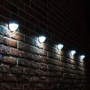 Lámpara Solar Semicircular de 6 LED para Cercas, Lámpara de Pared para Exteriores, Iluminación Nocturna para Jardín y Caminos - Product Image 3