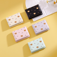 Dompet Wanita TAOMICMIC Musim Panas Baru Dompet Pendek Wanita Motif Beruang Lucu Segar Lipat Tiga Mini Portabel Bahan Kulit PU Tempat Kartu Kantong Koin
