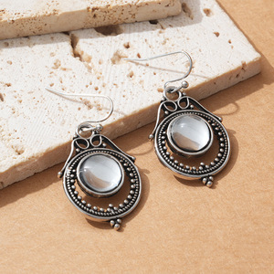 Pendientes Colgantes Bohemios Retro con Piedra Lunar, Plata Tibetana Blanca Antigua con Engaste de Bisel, para Fiesta y Moda - Product Image 5