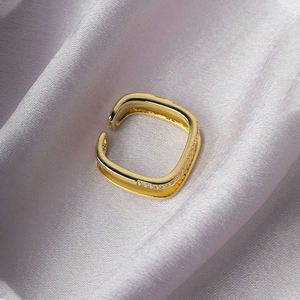 Anillo de Diamantes en Oro Amarillo, Corte Brillante Redondo, Color G, Natural, Minimalista, Unisex, para Uso Diario - Product Image 3