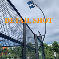 Nouveau service de personnalisation complète amélioré, lampadaire LED de marque Turf avec rembourrage en mousse double densité pour club sportif, terrain de padel.