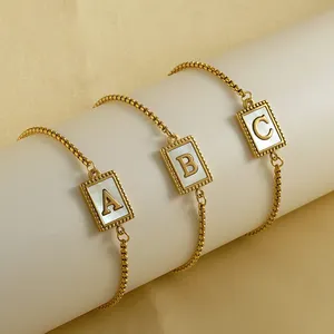 2023 nouveau bracelet de lettres coquillage en acier inoxydable 18K plaqué or nom bracelet haut de gamme simple français bracelet bijoux fins