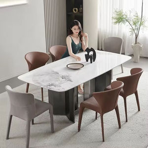 Set da pranzo in marmo bianco stile nordico con quattro sedie, un tavolo rettangolare elegante per l'arredamento moderno della casa. - Product Image 2