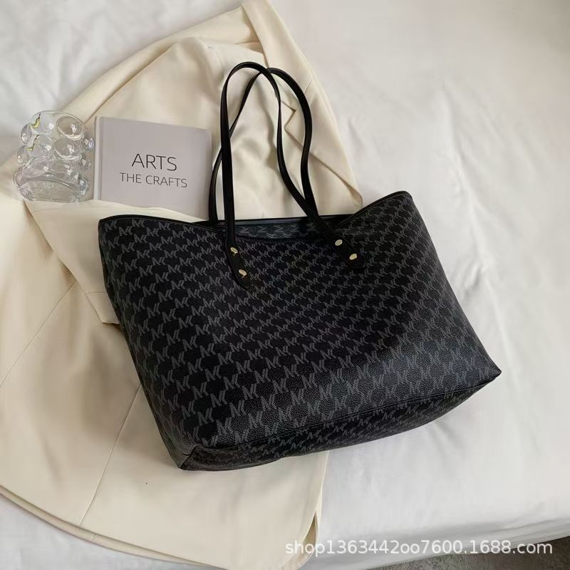 High-End Large Capacity Autumn Casual Fashionable Zipper Closure Tote Bag for Mom and Baby Maternity Shoulder Bags for Outings