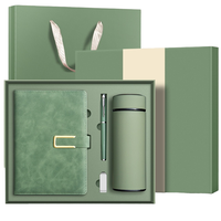 Ensemble cadeau 4-en-1 personnalisé : carnet, stylo, clé USB et bouteille d'eau en acier inoxydable avec nom gravé pour la fête des pères, la remise des diplômes ou les événements d'entreprise