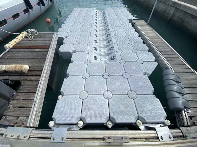Hdpe Plastic Modular Floating Pontoon Cubes for Jet Ski Boat Dock Platform