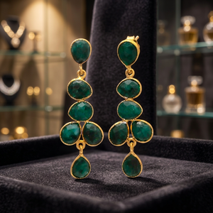 Nouveauté tendance : Boucles d'oreilles pendantes en argent sterling 925 plaqué or 24 carats et rhodium, avec émeraudes teintées - Product Image 2