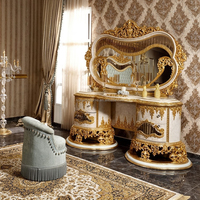 Lit capitonné de luxe en damassé Royal Mint, mobilier de chambre à coucher en bois ondulé de style turc classique, lit king-size pour villa haut de gamme et palais