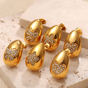 ต่างหูทรงหยดน้ำสำหรับผู้หญิง ชุบทอง ประดับเพชรซิร์คอน ดีไซน์รูปผีเสื้อ ต่างหูแบบห้อย EH721 - Product Image 1