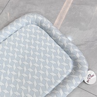 Vente en gros de tapis de caisse Oxford de luxe refroidissant et imperméable à l'eau pour chien, coussin pour chat, lit, tapis pour chien pour animaux de compagnie