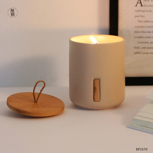 Df1670 Coupe à bougie en céramique cylindrique vide avec couvercle en bois pour cadeau - Product Image 1
