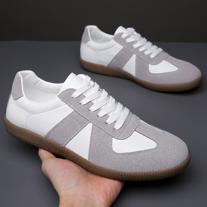 รองเท้าผ้าใบหนังลำลองผู้ชาย สีขาว ส้นเตี้ย พื้นยาง หนังนุ่ม รองเท้าเดินสบาย สไตล์ลำลอง - Product Image 3