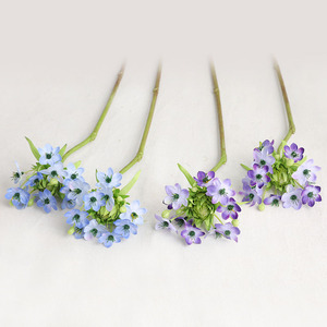 Fleur de velours artificielle d'intérieur, conçue par des fleuristes, simulant des lys et des fleurs de prunier. - Product Image 4