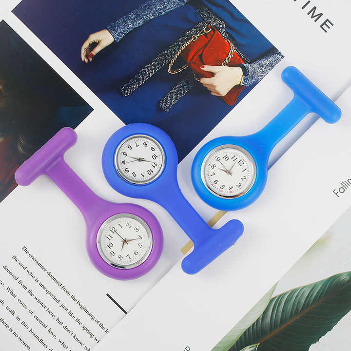 Lot De 2 Montres à Clip Pour Infirmière - Rétractable Et Lumineuse - Quartz
