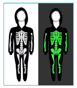 Disfraz de esqueleto que brilla en la oscuridad para niños, mono de huesos de Halloween aterrador con guantes y capucha para niños y niñas - Product Image 5
