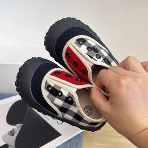 أحذية أطفال مسطحة جديدة لربيع وخريف <span class=keywords><strong>2026</strong></span>، أحذية قماشية مطبوعة غير رسمية للأولاد والبنات سهلة الارتداء - Product Image 6