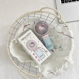 Mini ventilateur portable en plastique mignon, double usage (main et bureau), design tendance pour filles, silencieux, rechargeable, idéal comme cadeau - Product Image 3