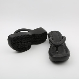 Tongs confortables pour femmes Conception de plate-forme imprimée respirante en PVC/plastique/EVA Caractéristiques antidérapantes EVA jetable - Product Image 4