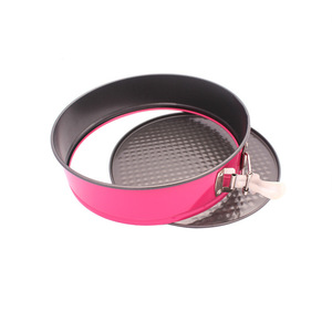 Moule à gâteau rond à fond amovible avec fermeture à pression, en acier au carbone avec revêtement en téflon, pour la pâtisserie maison, les mousses et les gâteaux nid d'abeille - Product Image 1