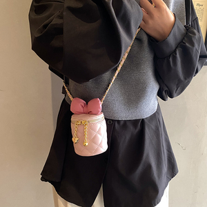 Nuova Borsa a Tracolla da Ragazza di Design 2026 in Colori Pastello con Pelle PU <span class=keywords><strong>e</strong></span> Design con Catena a Fiocco - Product Image 2