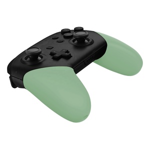 เคสเปลี่ยนฝาครอบด้ามจับสีเขียวมัทฉะ EXtremeRate สำหรับ Nintendo Switch Pro Controller แบบ DIY - Product Image 6