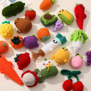 Porte-clés en coton peigné fait main au crochet Luckykoo, série fruits et légumes, accessoire de jouet - Product Image 2