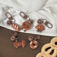 Porte-clés cloche à pain en plastique mignon, breloque ludique style alimentaire, accessoire inspiré d'Instagram pour sacs de filles et étudiantes
