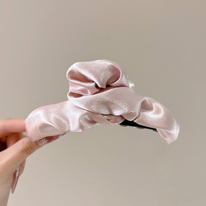 High-end fabric clip female French fashion net red temperament high-end sense of shark clip on the back of the head - Product Image 5