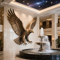 Statue d'animal en métal de grande taille, moderne, personnalisée, pour hôtel, public, sculpture d'aigle en bronze géant pour décoration murale intérieure