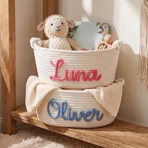Cesta de Regalo Personalizada con Nombre, Cesta de Almacenamiento Tejida, Contenedor para Guardería, Regalo para Baby Shower, Recuerdo para Recién Nacido - Product Image 1