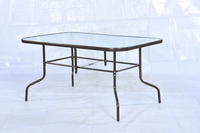 Table de salle à manger rectangulaire d'extérieur en fer forgé avec plateau en verre et trou pour parasol, idéale pour patio, jardin et fêtes
