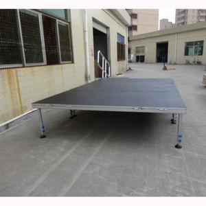 Sistema de Escenario Portátil para Eventos al Aire Libre de Aluminio y Madera con Fácil Montaje para Festivales y Actuaciones - Product Image 1