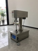 Machine automatique à sceller les canettes Machine à sceller les canettes en acier inoxydable pour les canettes de jus de bière Petite machine de capsulage