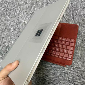 <span class=keywords><strong>Surface</strong></span> <span class=keywords><strong>Go</strong></span> <span class=keywords><strong>2</strong></span> รุ่นยอดนิยม แรม 4GB SSD <span class=keywords><strong>64GB</strong></span> หน้าจอ 10.5 นิ้ว แท็บเล็ตสำหรับธุรกิจและการศึกษา - Product Image 2